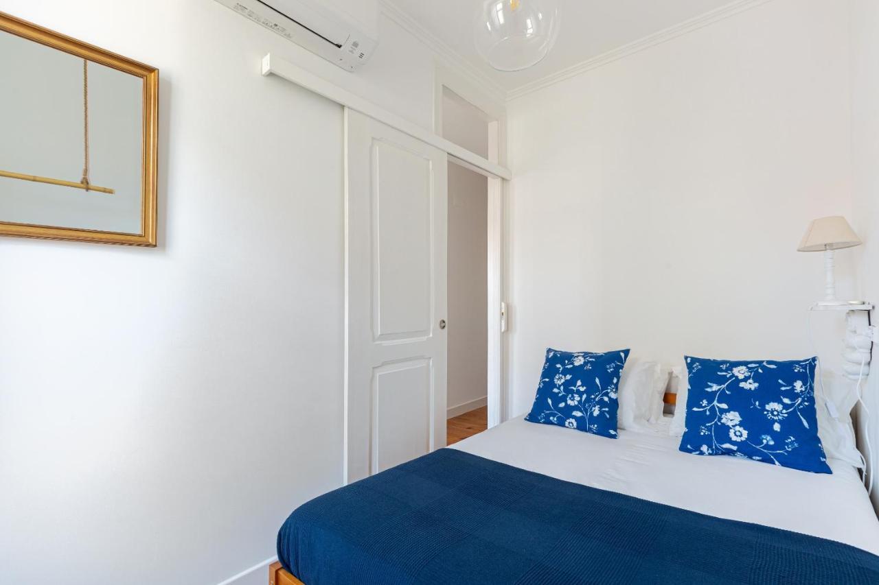 White & Blue Vintage Home In Graca Lisbona Esterno foto