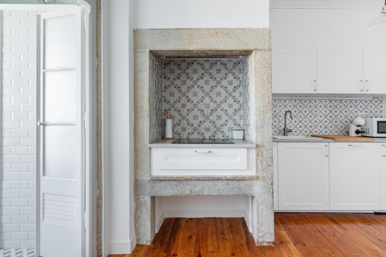 White & Blue Vintage Home In Graca Lisbona Esterno foto