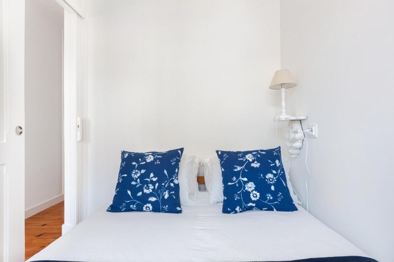 White & Blue Vintage Home In Graca Lisbona Esterno foto