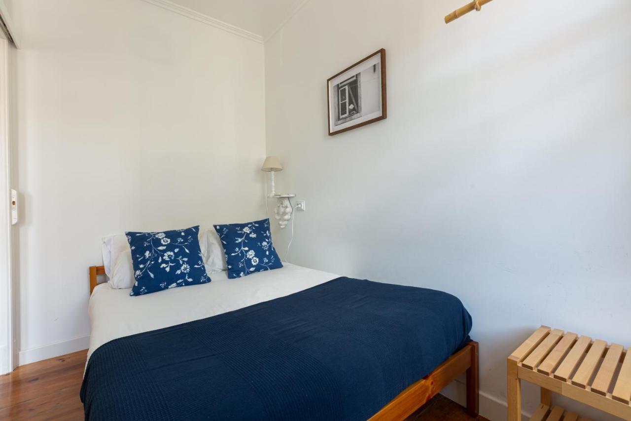 White & Blue Vintage Home In Graca Lisbona Esterno foto