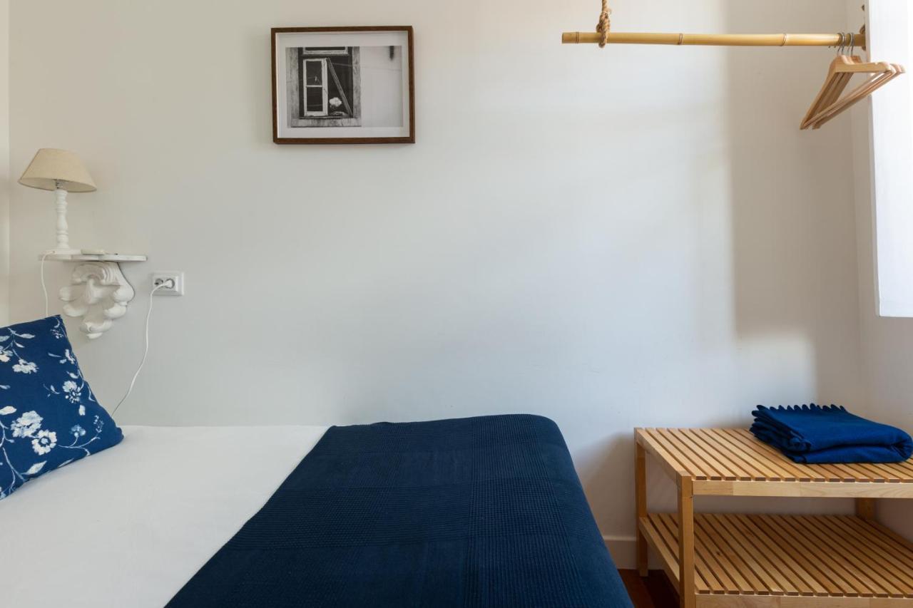 White & Blue Vintage Home In Graca Lisbona Esterno foto